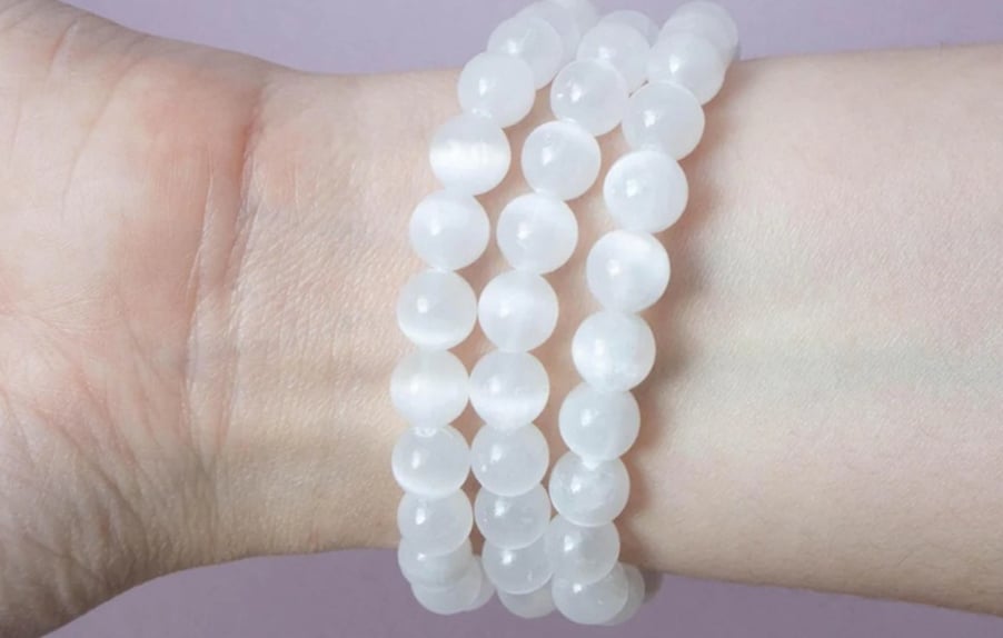 selenite bracelet benefits