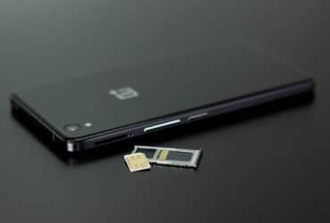 sim slot mobile phone